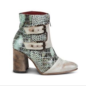 Freebird by Steven Joey turquoise multi